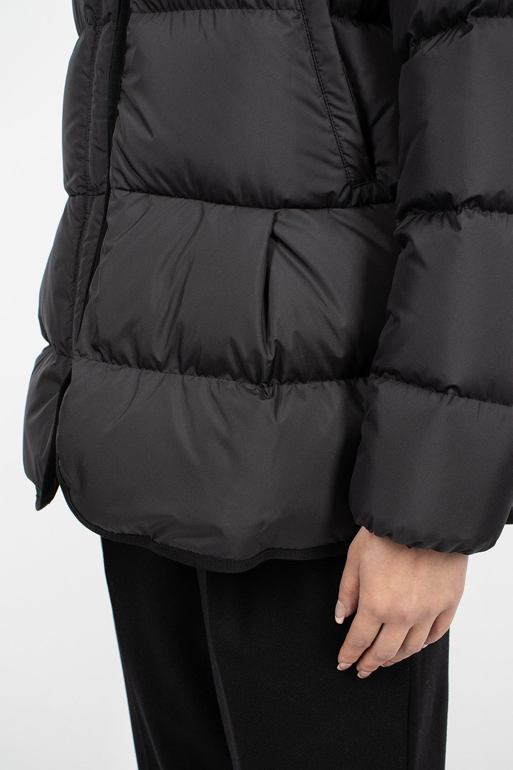 Locustelle Short Down Jacket Black